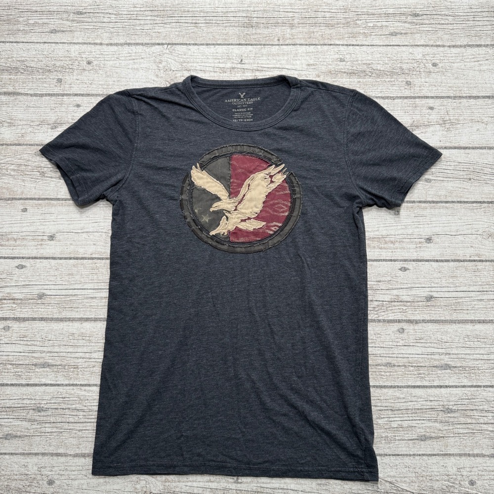 American Eagle T-Shirt Men's XS Gray Classic Fit Eagle Patch Short Sleeve Skater